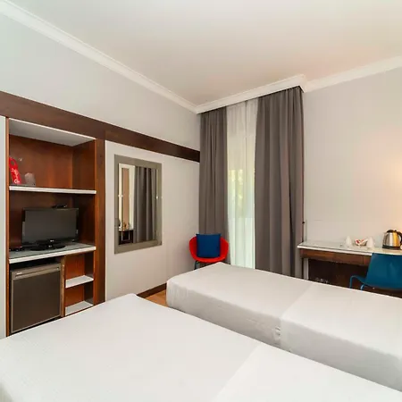 Hotel Royal Centro Congressi 4*