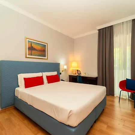 Hotel Royal Centro Congressi 4*