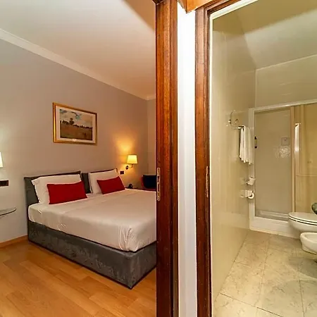 Royal Centro Congressi Hotel 4*