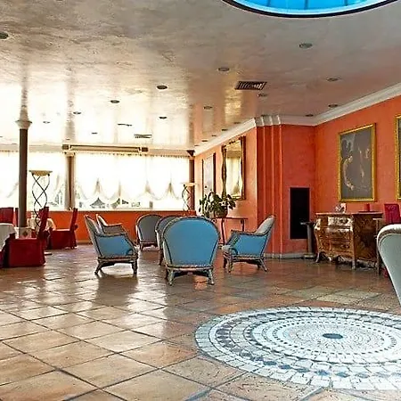 Royal Centro Congressi 4*