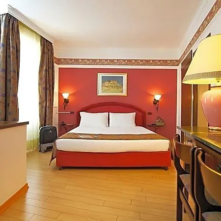 Royal Centro Congressi 4*
