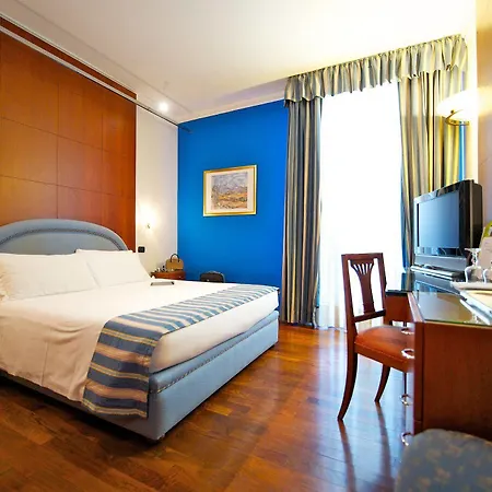 Royal Centro Congressi 4*