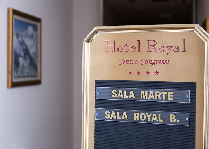 Hotel Royal Centro Congressi 4*