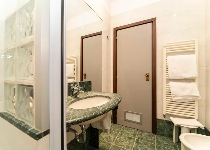 Royal Centro Congressi 4*