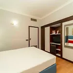 Royal Centro Congressi Otel 4*