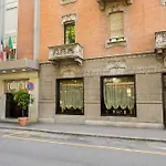 Royal Centro Congressi Otel 4*